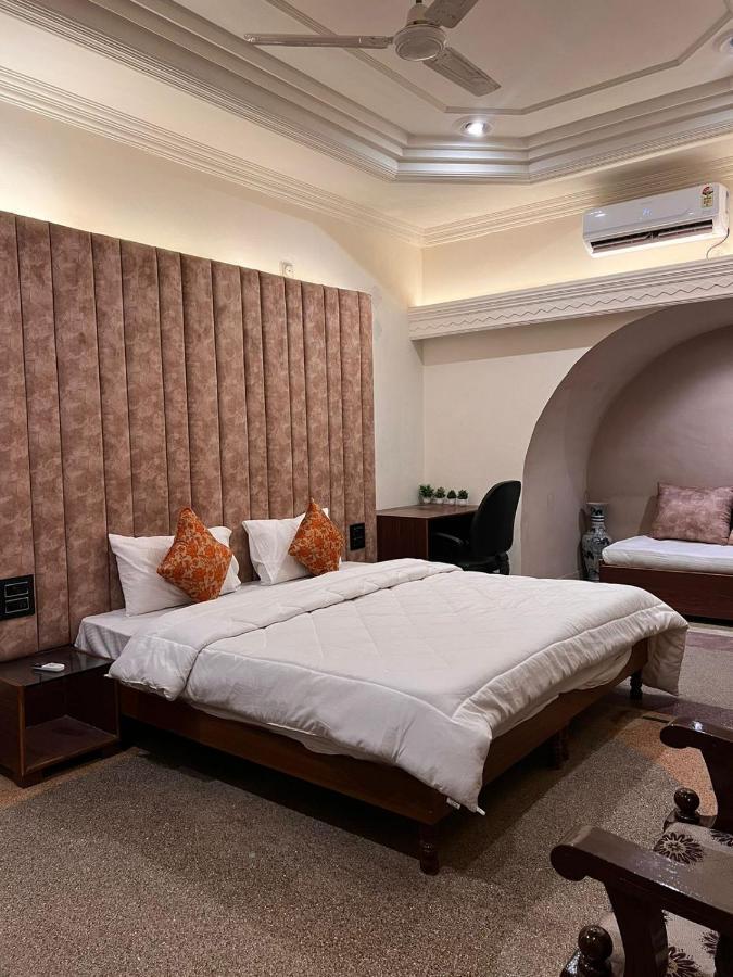 Aavaa Shanti Niwas Varanasi Bagian luar foto